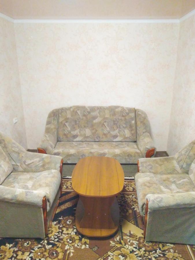 Двухкомнатная квартира в центре Ахтырка Экстерьер фото